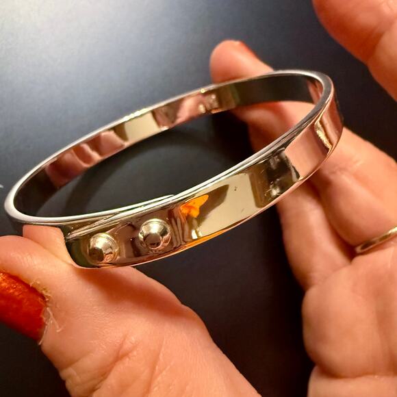 Robert Lee Morris Soho Silver Tone Bangle Bracelet RLM - Picture 3 of 9